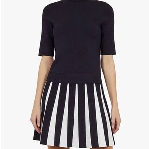 Knit Dress w/Pleated Skirt, sz 3 (fits US 8-10)